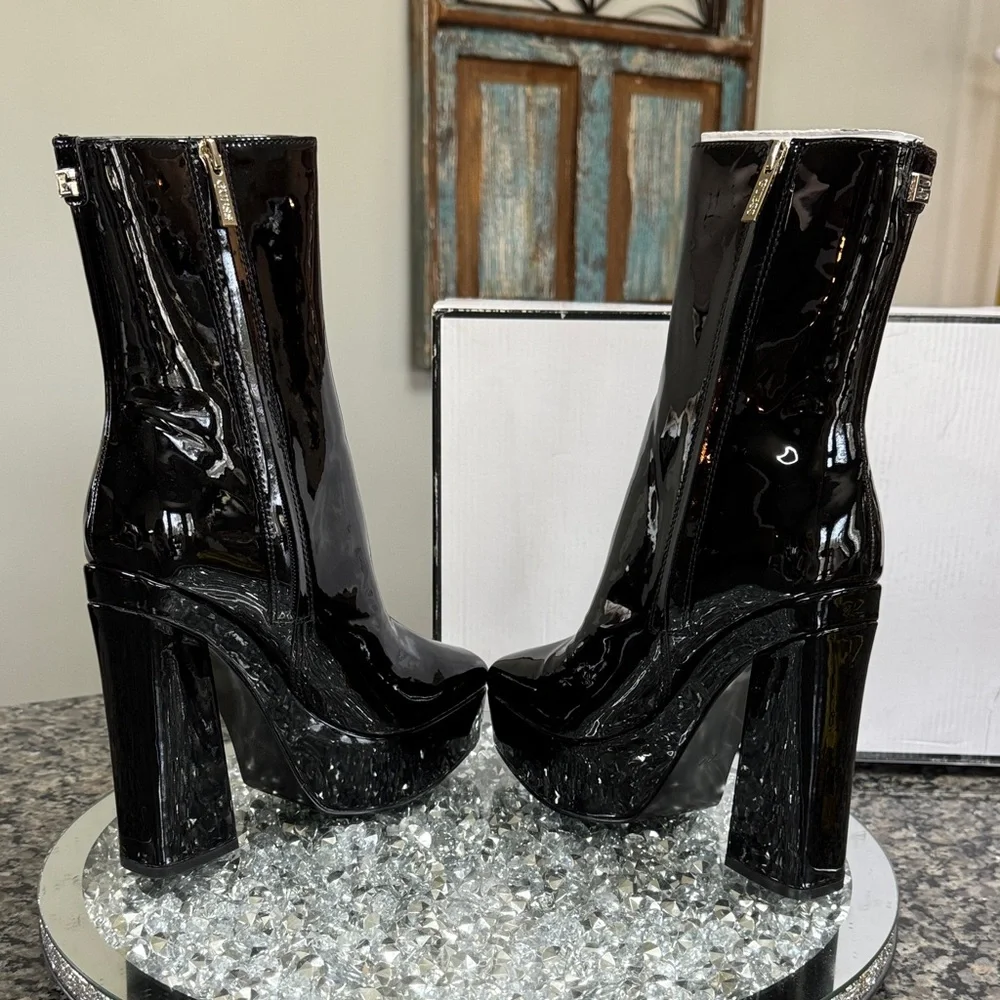 GUESS Black Patent Platform Ankle Boots NEW - Picture 12 of 17